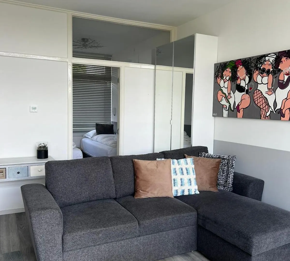 Dutch Line, De Schelp Apartment Zandvoort