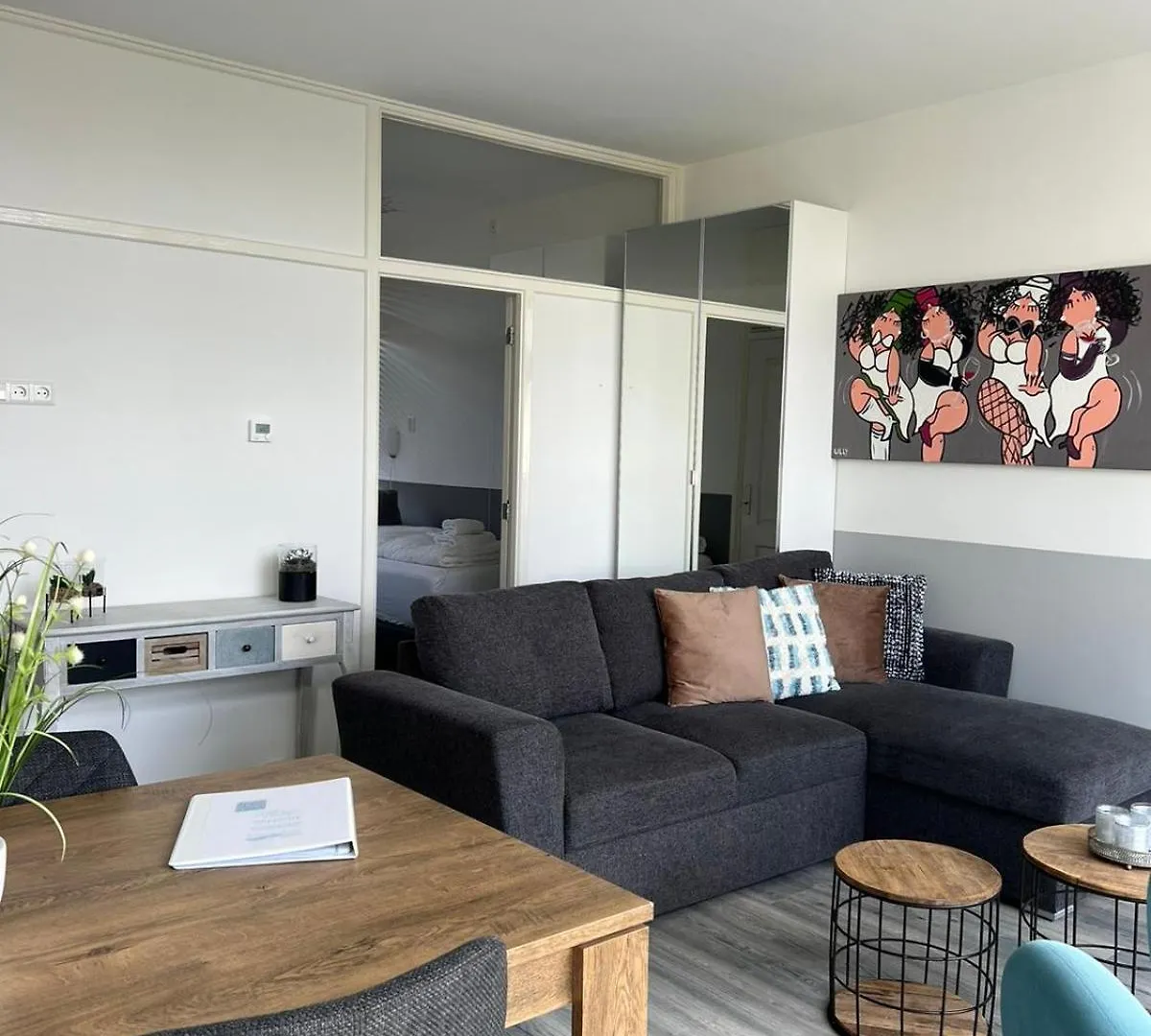 Dutch Line, De Schelp Apartment Zandvoort