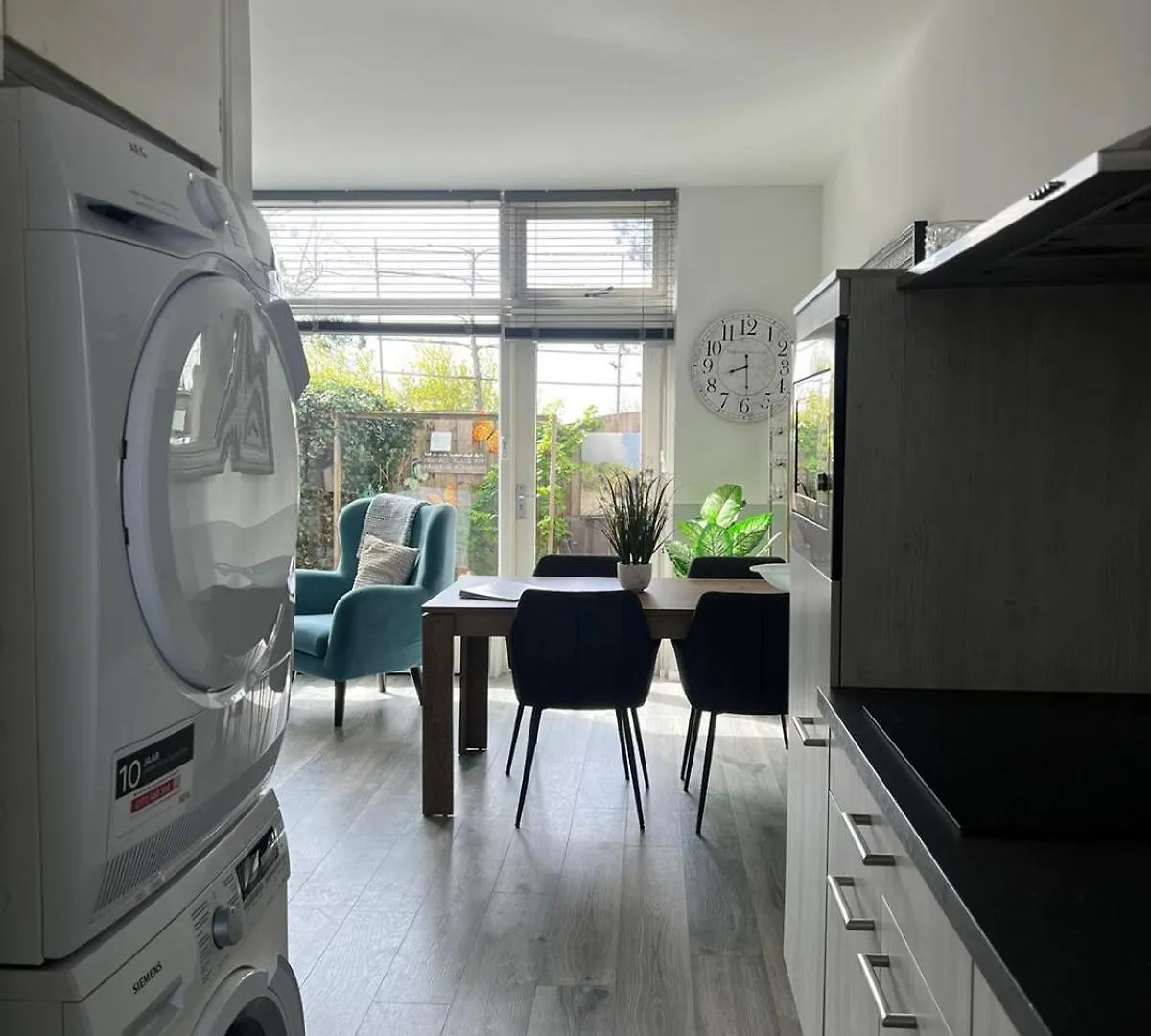 Dutch Line, De Schelp Apartment Zandvoort